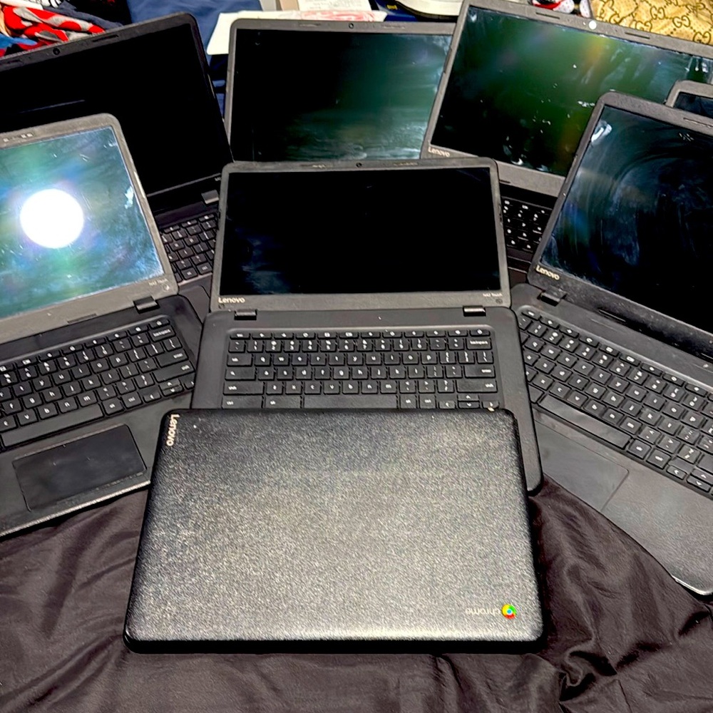 14 inch N42 Chromebook  laptop computer Refurbished like new!